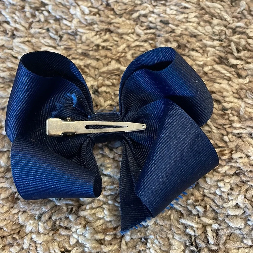 3 clip bows